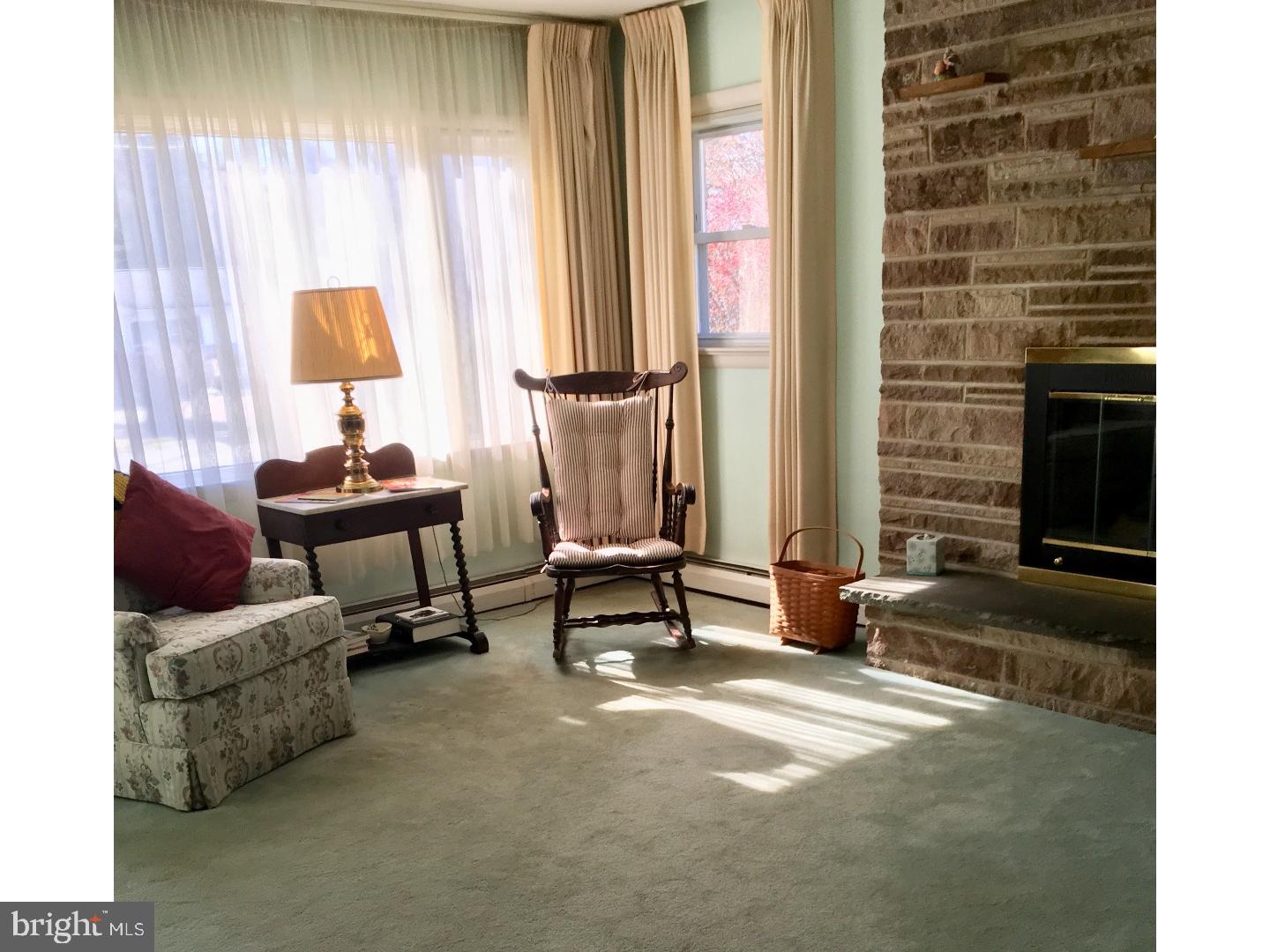 507 Pen-Ambler Road Ambler, PA 19002 - Photo 3 of 25 Living Room