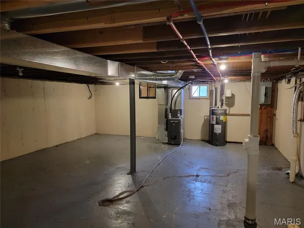 $1,400 | 333 South Marguerite Avenue, Ferguson, MO 63135