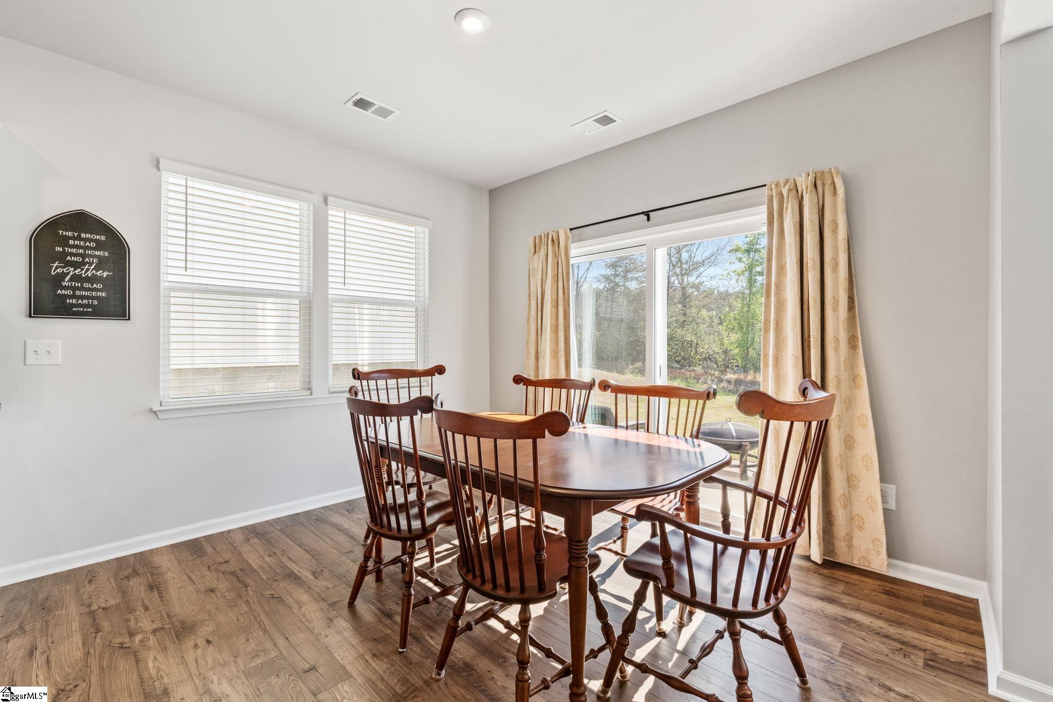 310 Poinsett Bridge Way Greenville, SC 29607 - Photo 11 of 32