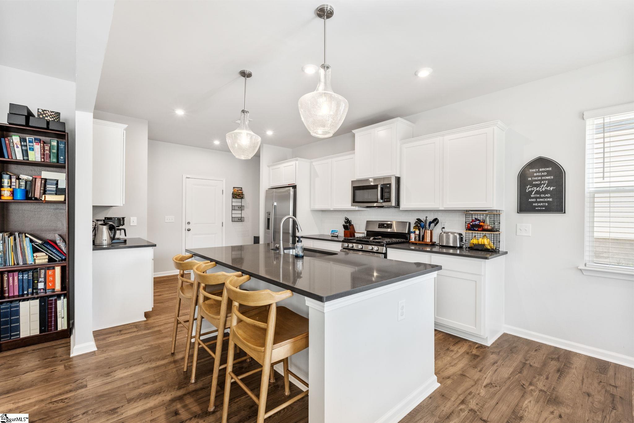 310 Poinsett Bridge Way Greenville, SC 29607 - Photo 12 of 32