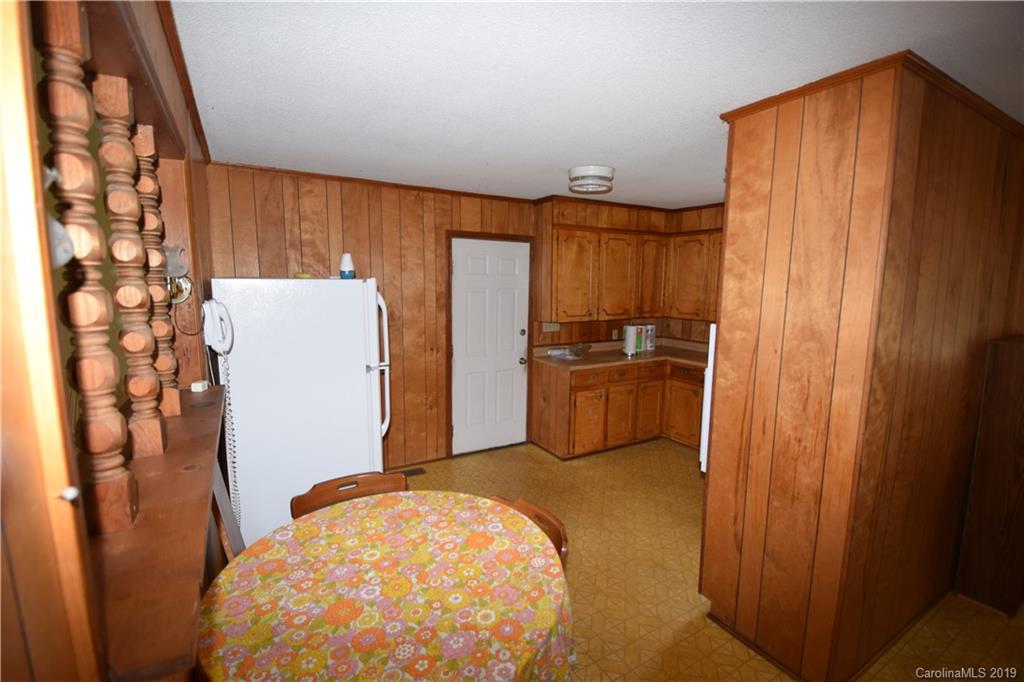 350 Boiling Springs Road Mooresboro, NC 28114 - Photo 4 of 48 Gallery Image 4