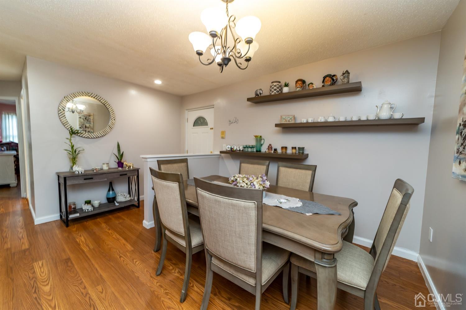 522 Edpas Road, Unit 522 New Brunswick, NJ 08901 - Photo 4 of 27