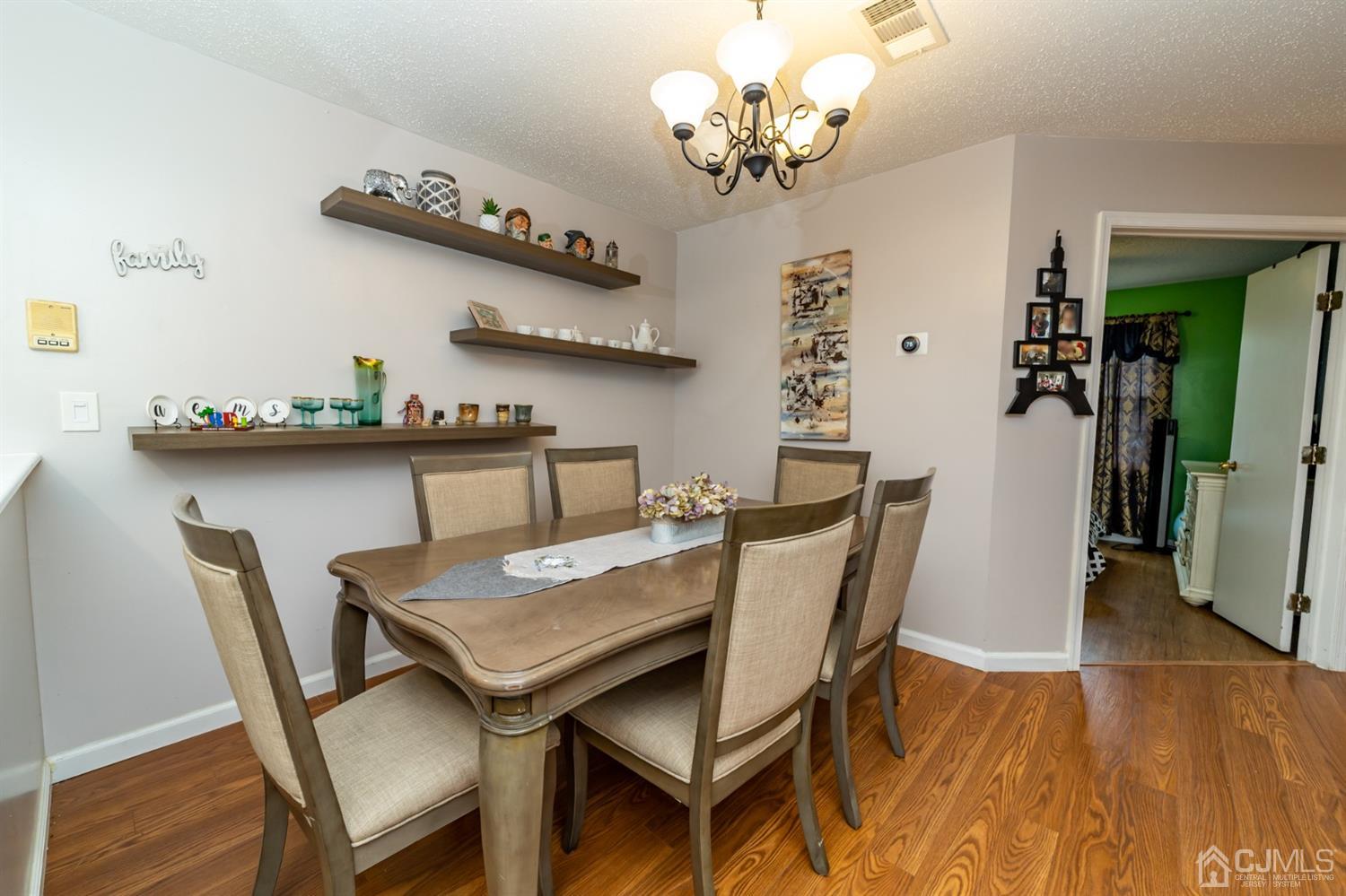 522 Edpas Road, Unit 522 New Brunswick, NJ 08901 - Photo 5 of 27