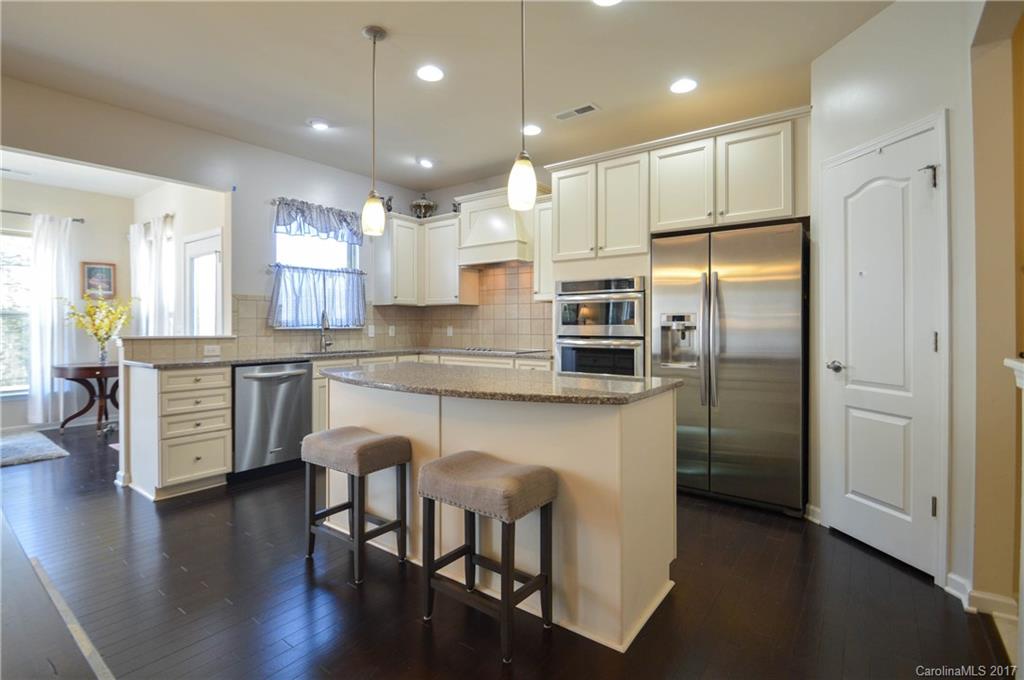 1016 Rippling Brook Court Fort Mill, SC 29707 - Photo 3 of 16 Gallery Image 3