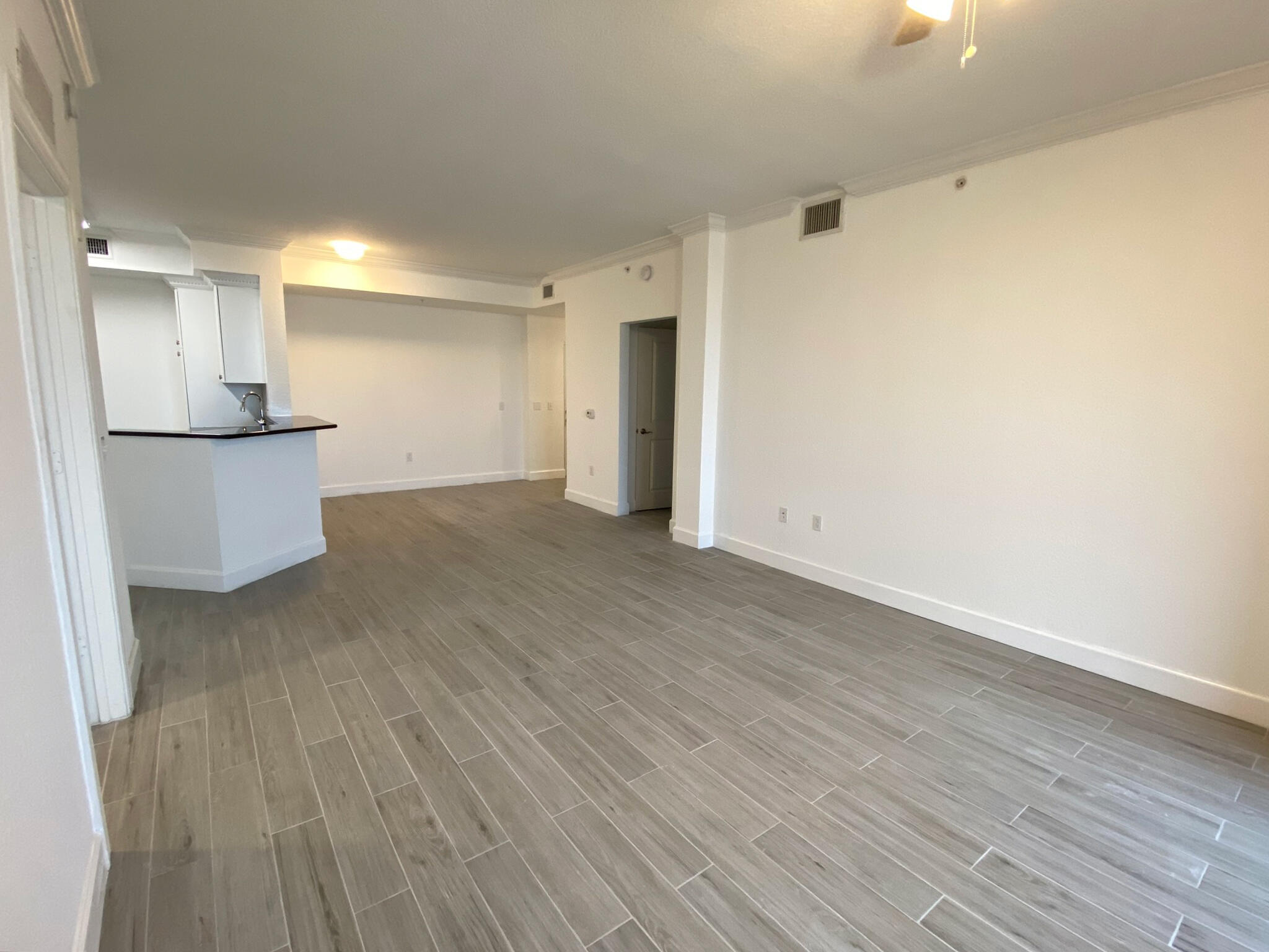 1690 Renaissance Commons Boulevard, Unit 1418 Boynton Beach, FL 33426 - Photo 3 of 21 1418_002