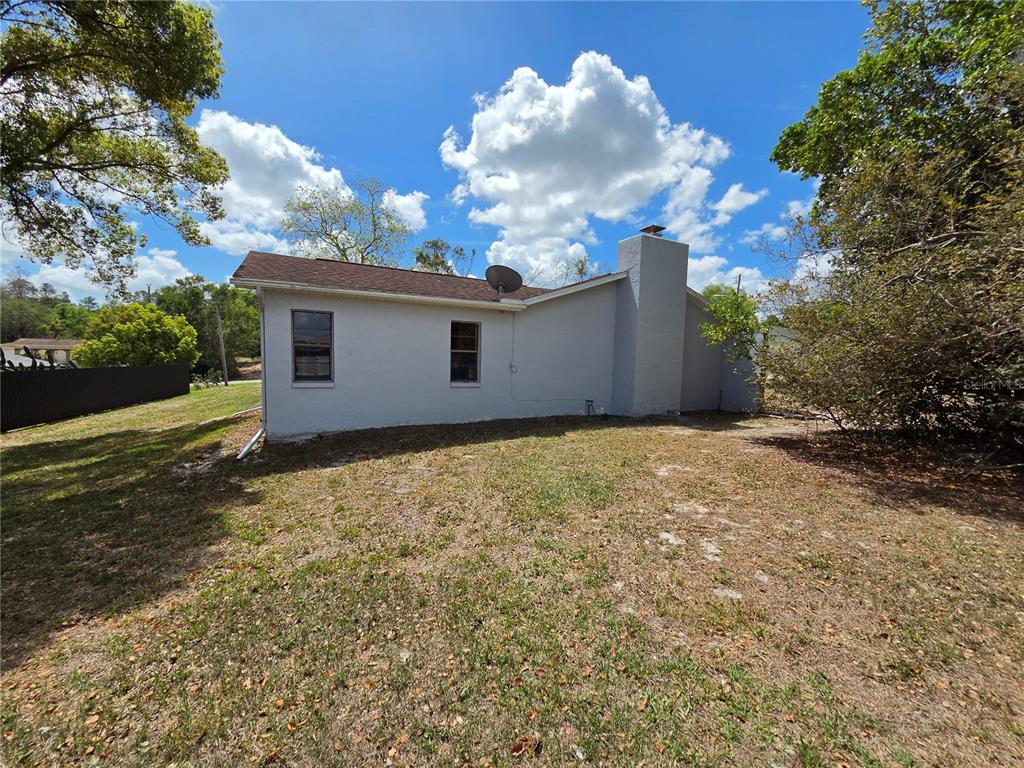 10200 Sunburst Court Spring Hill, FL 34608 - Photo 4 of 39