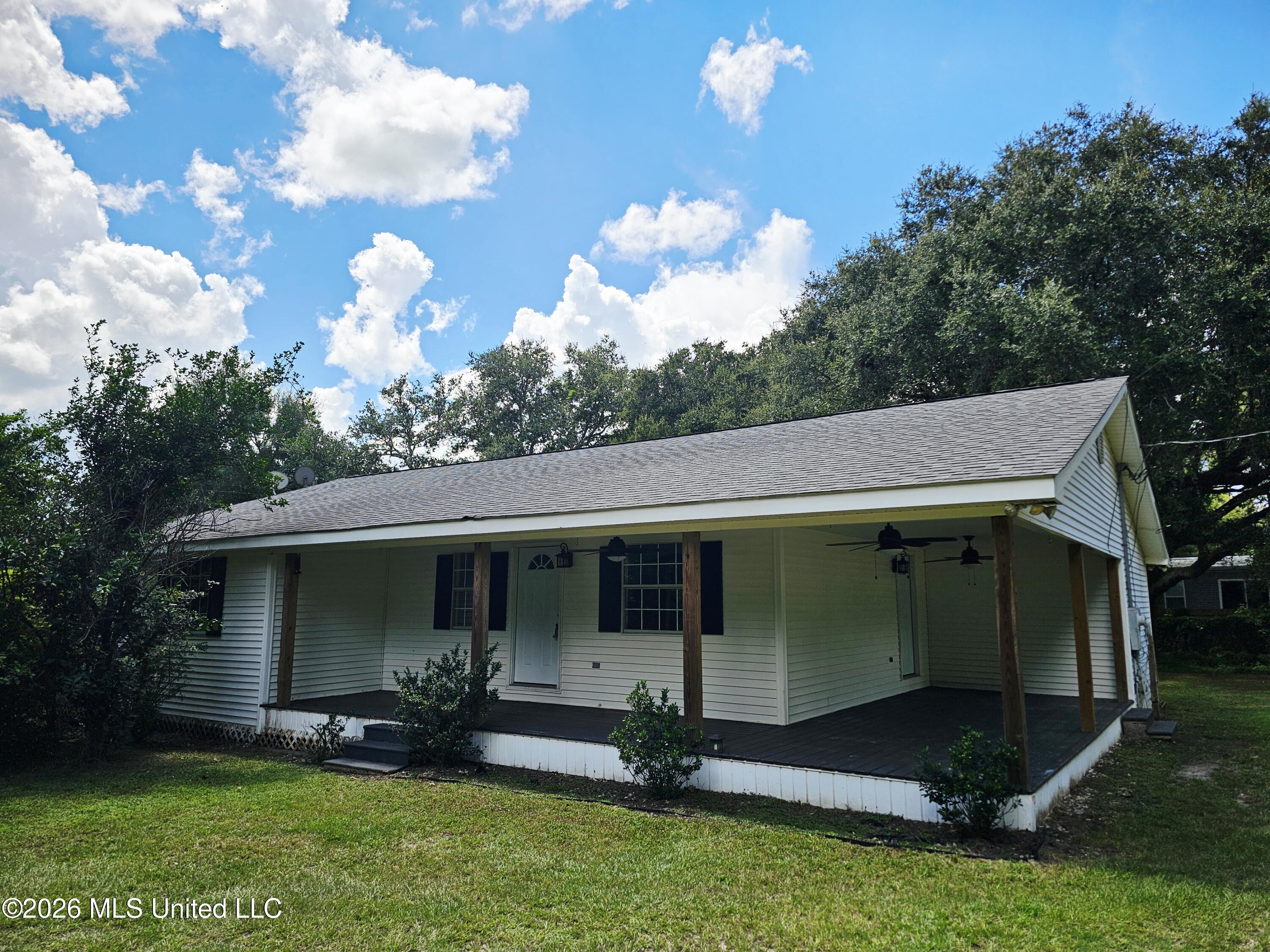 23415 Indian Ridge Road Picayune, MS 39466 - Photo 1 of 35 Front of home