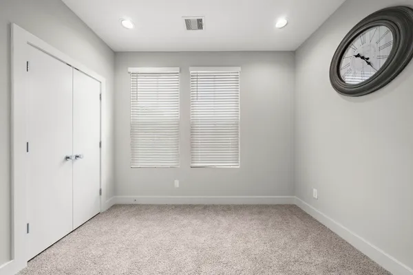 $1,999 | 8402 Curry Road, Houston, TX 77093