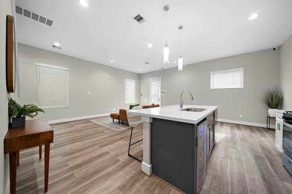 $1,999 | 8402 Curry Road, Houston, TX 77093