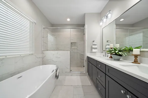 $1,999 | 8402 Curry Road, Houston, TX 77093