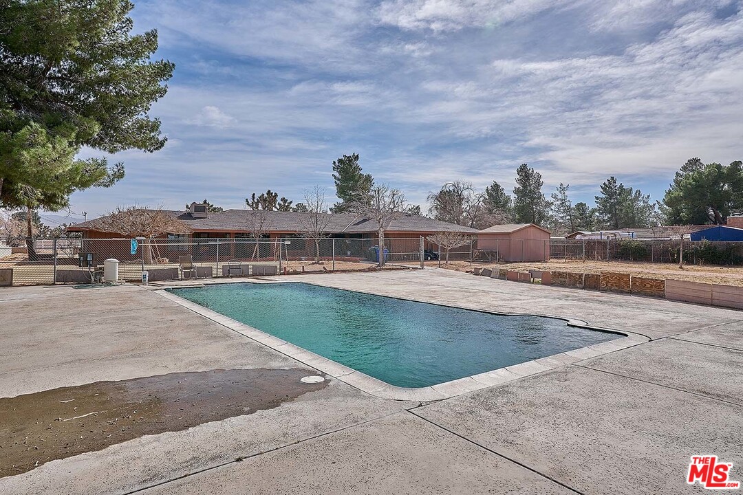 14200 Flathead Road Apple Valley, CA 92307 - Photo 19 of 21