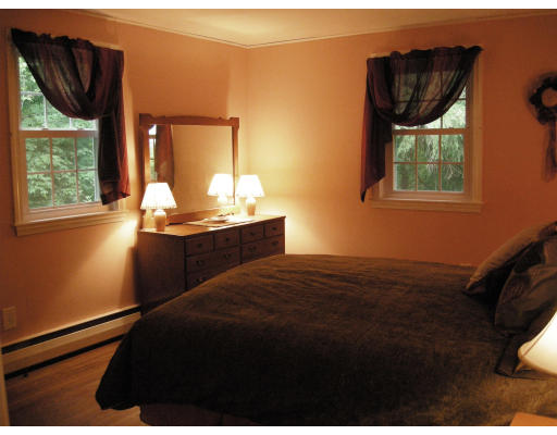10 Drayton Road Dedham, MA 02026 - Photo 13 of 14 Gallery Image 13