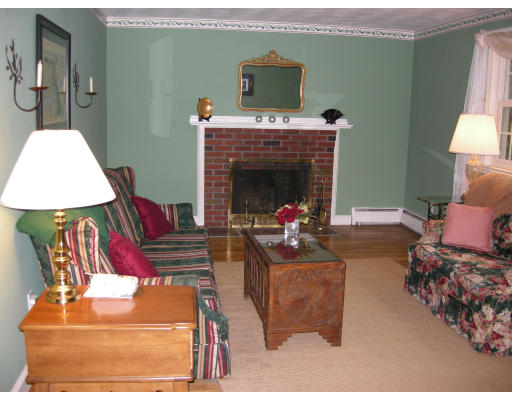 10 Drayton Road Dedham, MA 02026 - Photo 10 of 14 Gallery Image 10