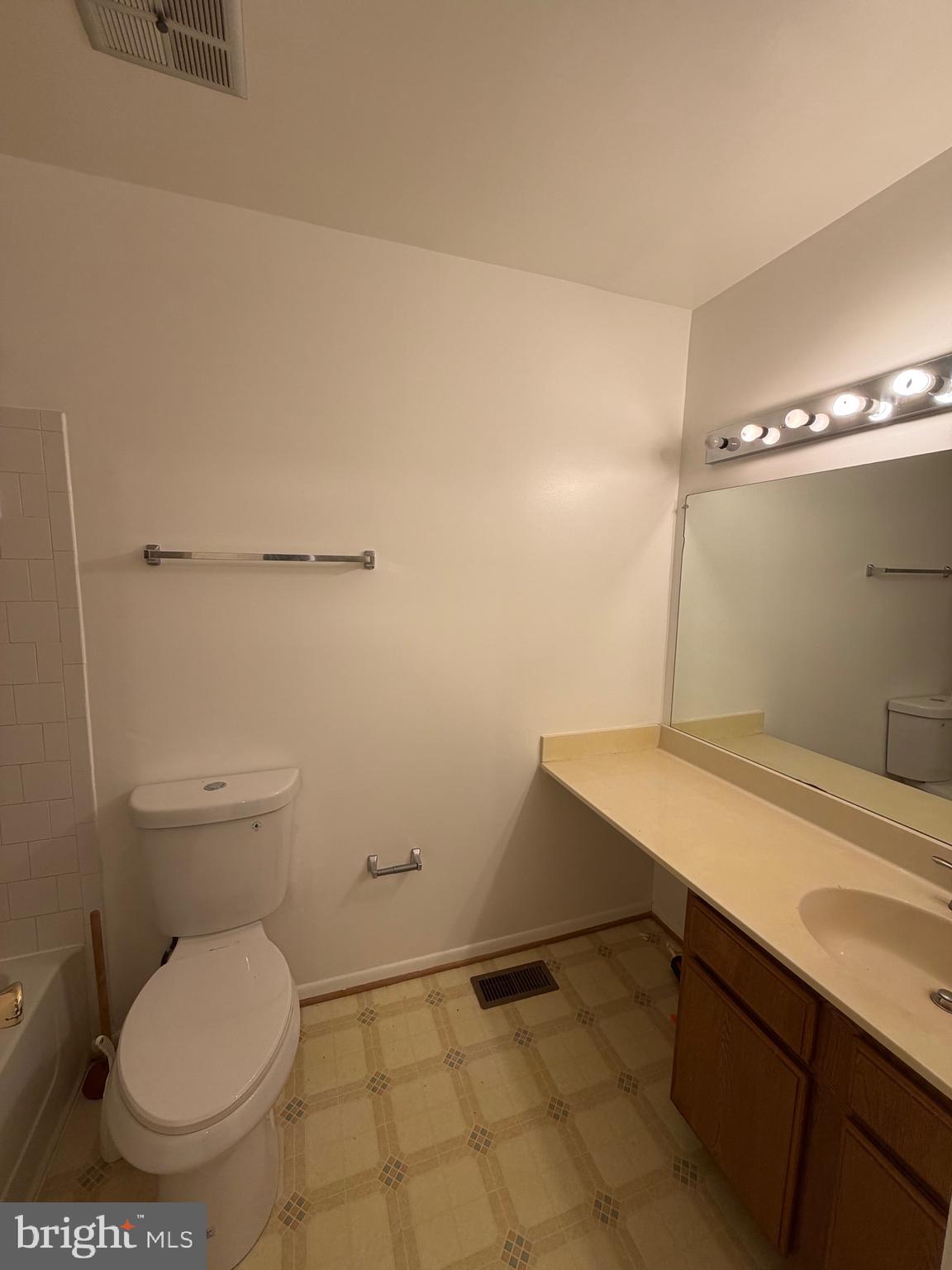 4108 Peppertree Lane, Unit 4108 Silver Spring, MD 20906 - Photo 6 of 11