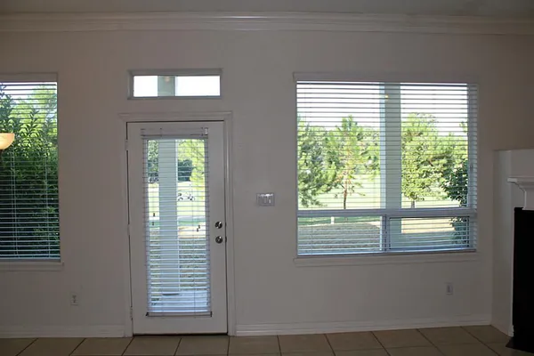 $1,700 | 16020 Fountainview Drive, Unit 17, Montgomery, TX 77356