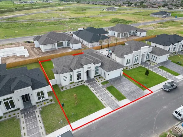 $3,700 | 9805 North 24th Street, McAllen, TX 78504