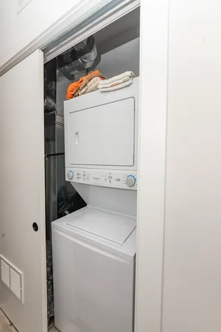 $3,549 | 2317 North Clark Street, Unit 410, Chicago, IL 60614