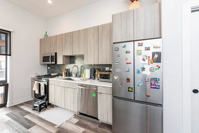 $3,549 | 2317 North Clark Street, Unit 410, Chicago, IL 60614