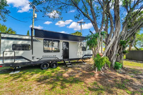 $1,800 | 3631 Northwest 4th Street, Unit 2, Lauderhill, FL 33311