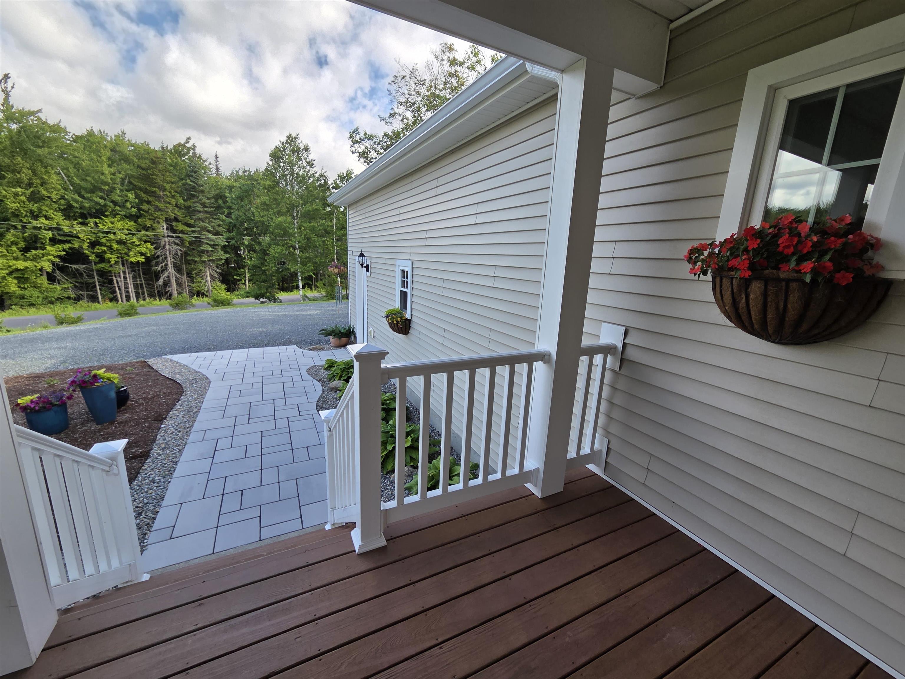 446 Edgemont Road Sunapee, NH 03782 - Photo 4 of 47