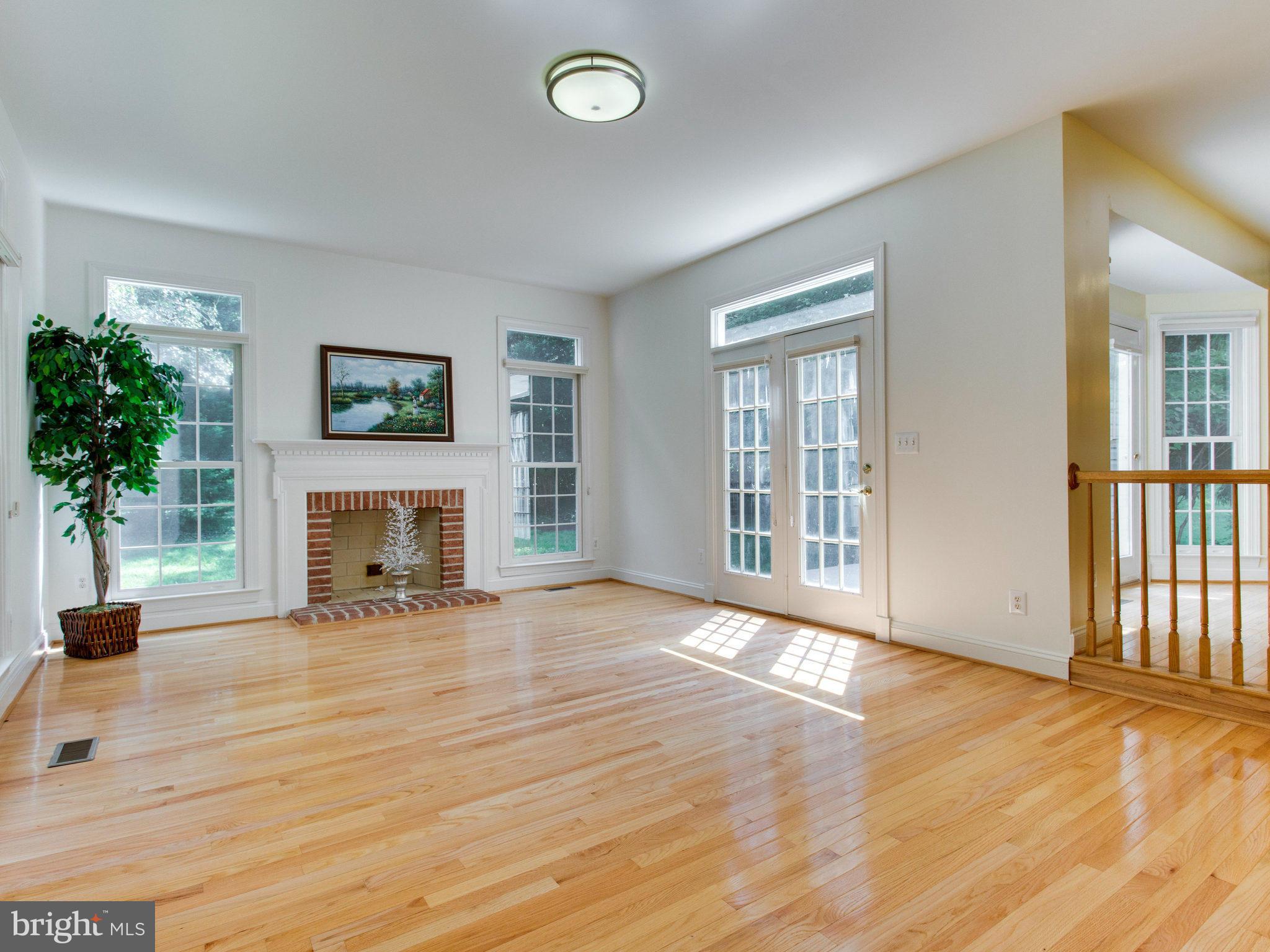 9903 Rustic Rail Lane Vienna, VA 22181 - Photo 12 of 30 Family Room