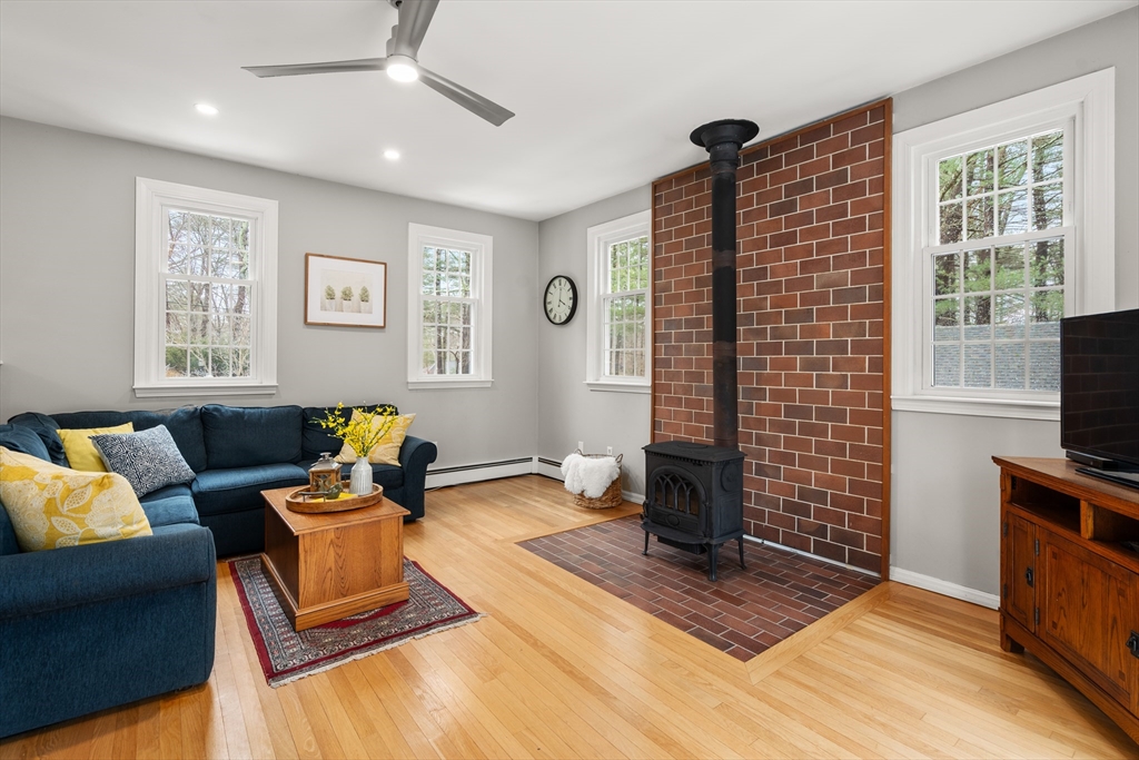 41 Old Coach Road Sudbury, MA 01776 - Photo 13 of 42