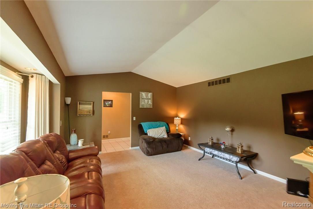 40105 Robbe Road Belleville, MI 48111 - Photo 4 of 29 mtm_40105_robbe-3.jpg