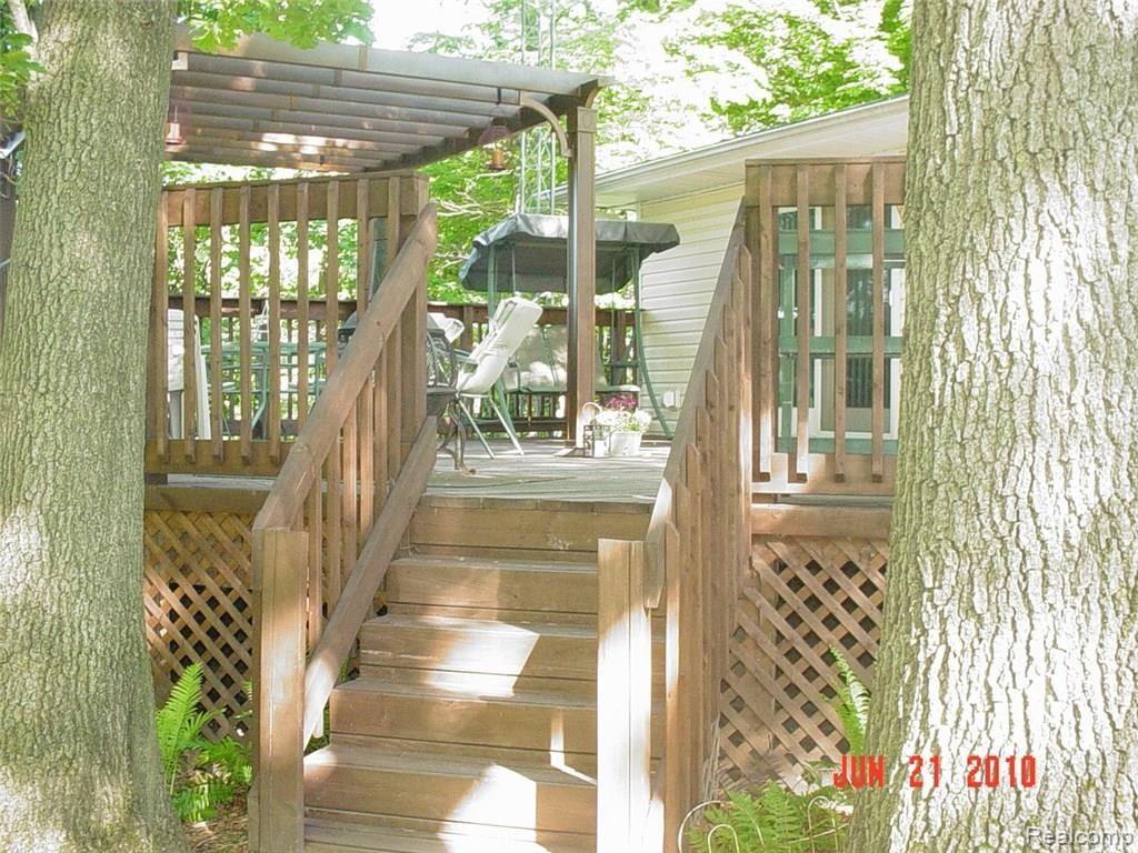 10735 Roberts Road Stockbridge, MI 49285 - Photo 30 of 34 Summer Deck!