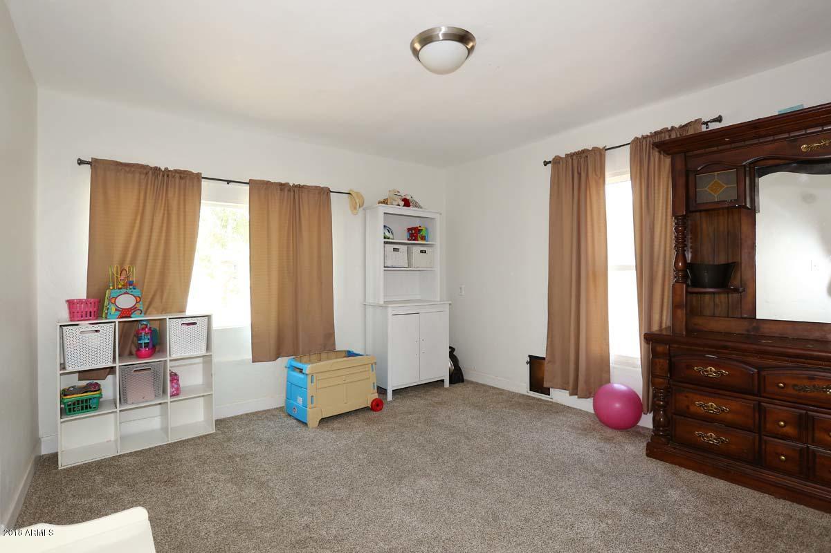501 East Cheery Lynn Road Phoenix, AZ 85012 - Photo 8 of 33 2nd Bedroom