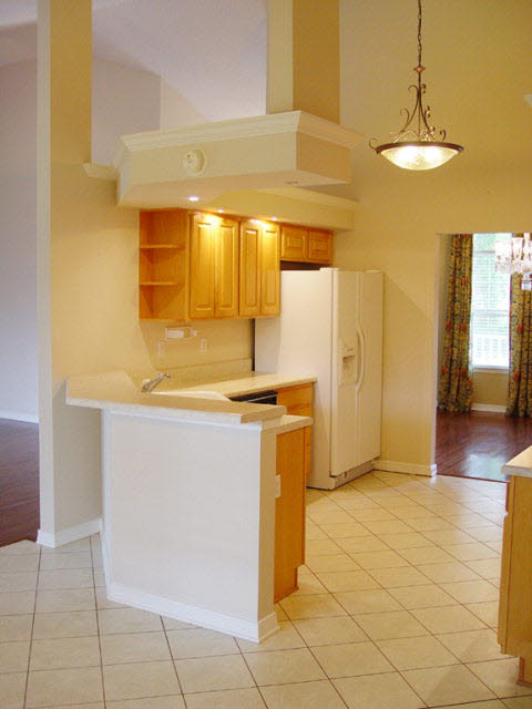 9546 Mosley Road Fairhope, AL 36532 - Photo 18 of 45 Breakfast to kitchen