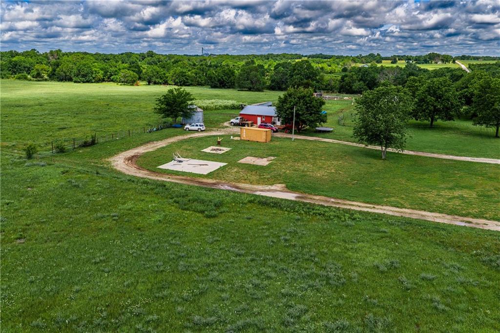 4038 Lee Road Mound City, KS 66056 - Photo 11 of 75