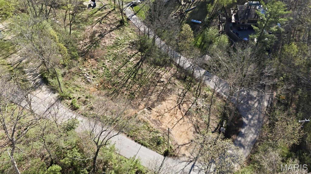 639 Castlewood Road Ballwin, MO 63021 - Photo 3 of 14