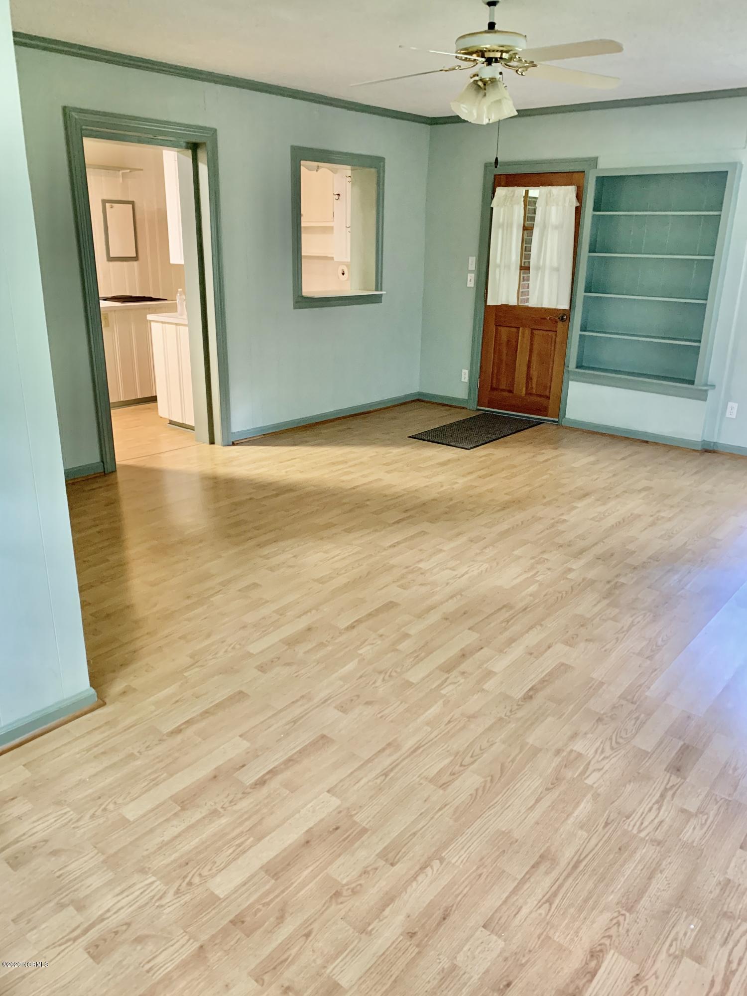2207 Woodview Road Kinston, NC 28504 - Photo 12 of 26 IMG_5530