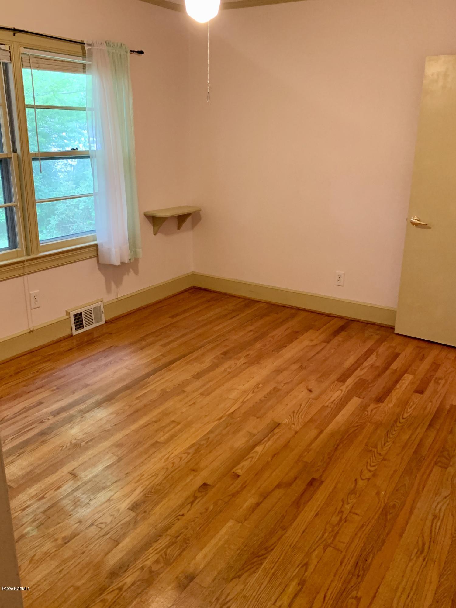 2207 Woodview Road Kinston, NC 28504 - Photo 24 of 26 IMG_0324