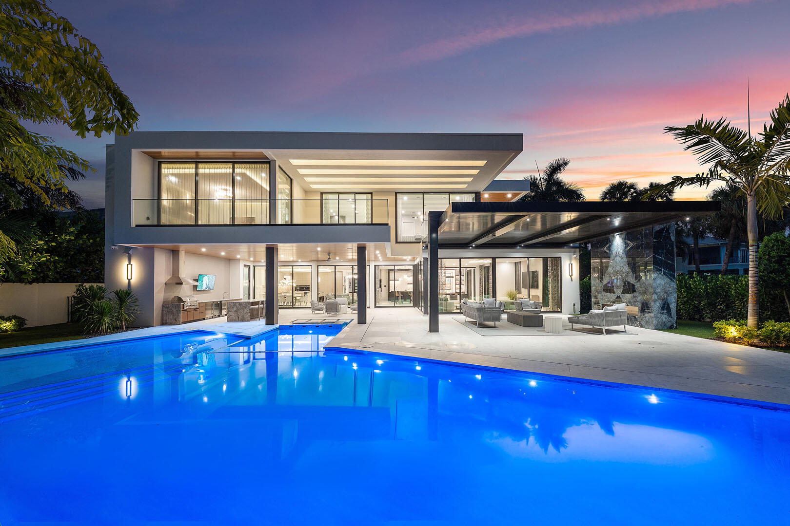 217 Thatch Palm Drive Boca Raton, FL 33432 - Photo 76 of 95 217_Thatch_Palm_Drive_Dusk_08