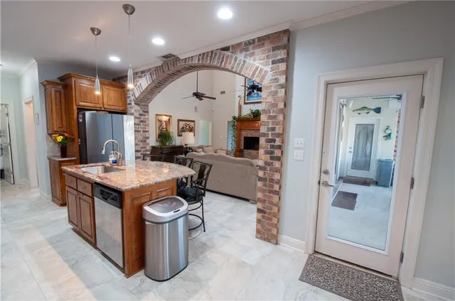 $489,900 | 12252 River Highlands Drive, St. Amant, LA 70774