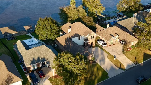 $499,900 | 12252 River Highlands Drive, St. Amant, LA 70774