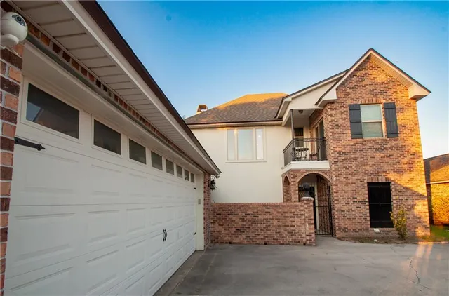 $489,900 | 12252 River Highlands Drive, St. Amant, LA 70774