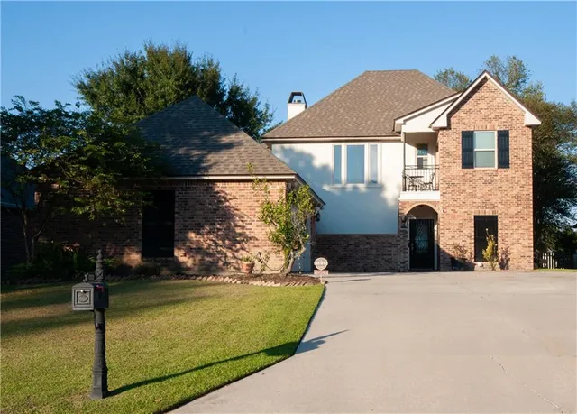 $499,900 | 12252 River Highlands Drive, St. Amant, LA 70774