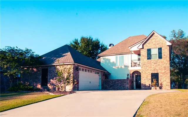 $499,900 | 12252 River Highlands Drive, St. Amant, LA 70774