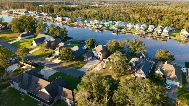 $499,900 | 12252 River Highlands Drive, St. Amant, LA 70774