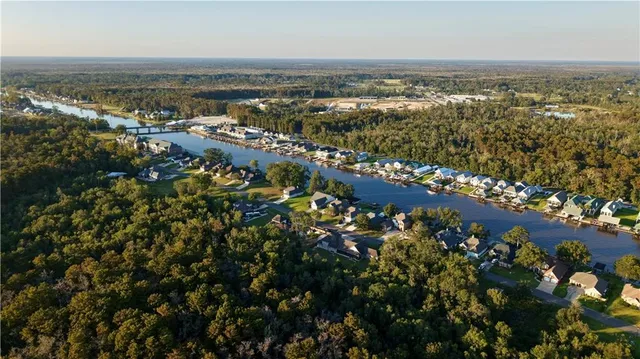 $499,900 | 12252 River Highlands Drive, St. Amant, LA 70774