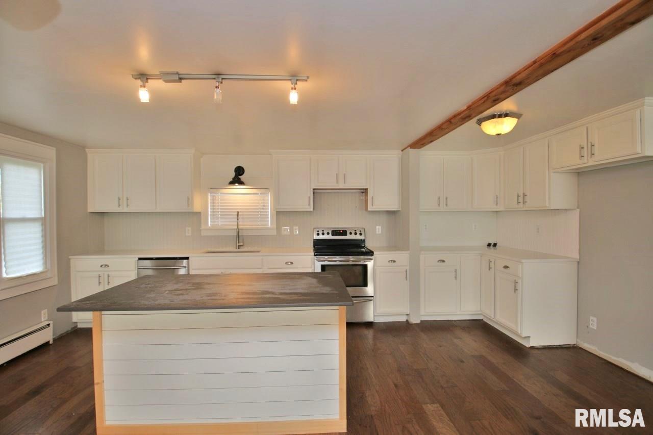 17507 North Duncan Road Princeville, IL 61559 - Photo 6 of 49 Gallery Image 6