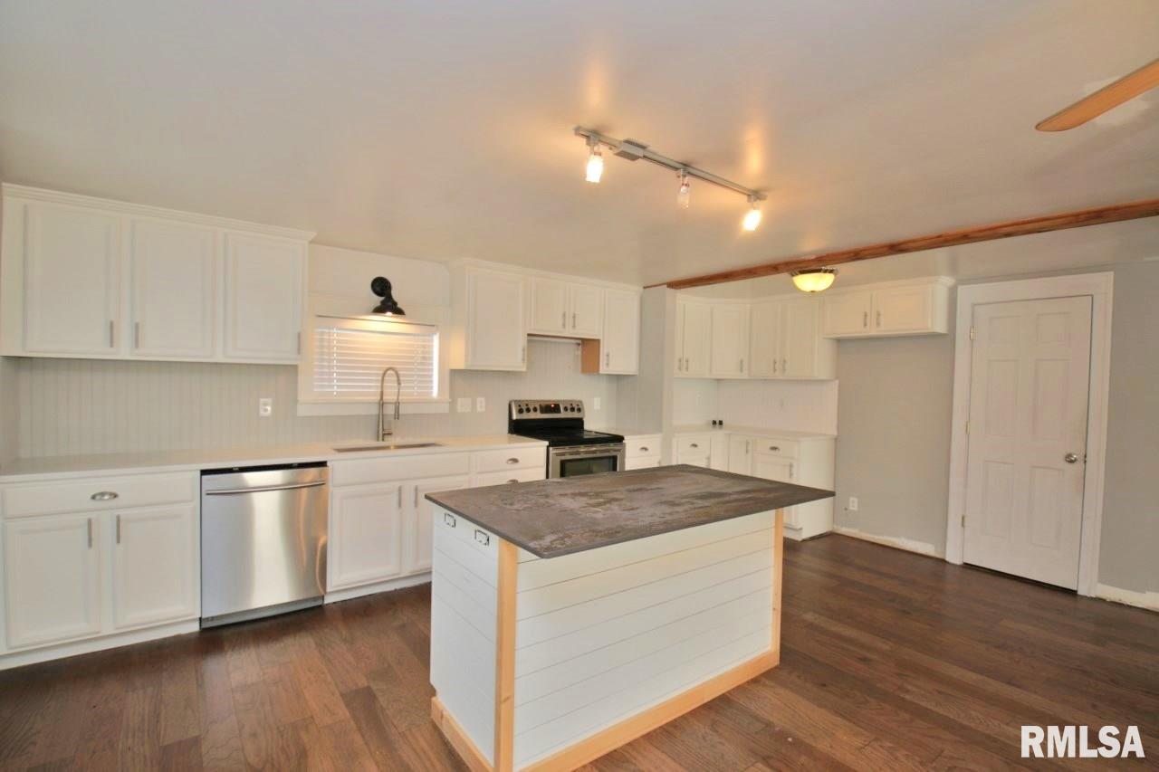 17507 North Duncan Road Princeville, IL 61559 - Photo 8 of 49 Gallery Image 8