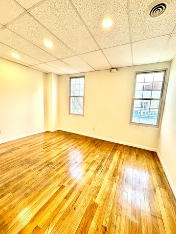 $3,298 | 325 Central Avenue, Unit 2, Jersey City, NJ 07307