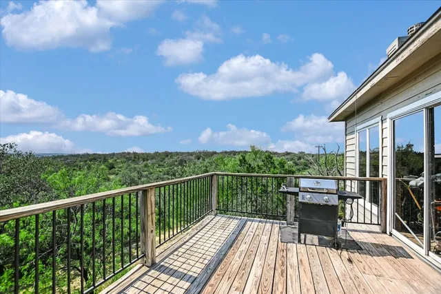 $2,100 | 605 Echo Drive, Spicewood, TX 78669