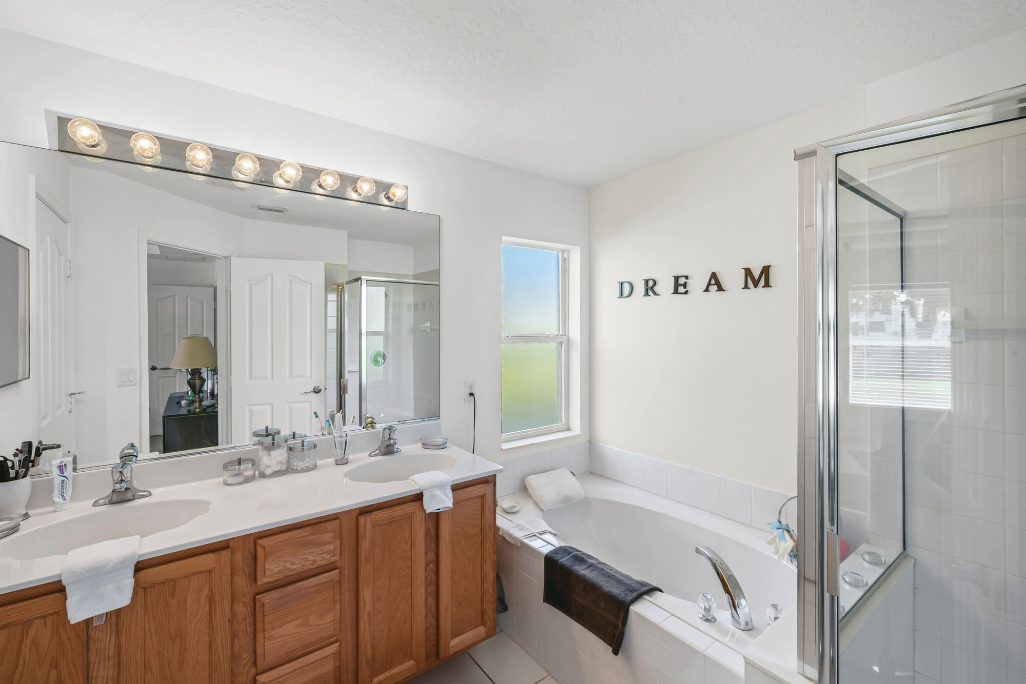 2400 Southeast Shipping Road Port St. Lucie, FL 34952 - Photo 30 of 57 Separate tub & shower