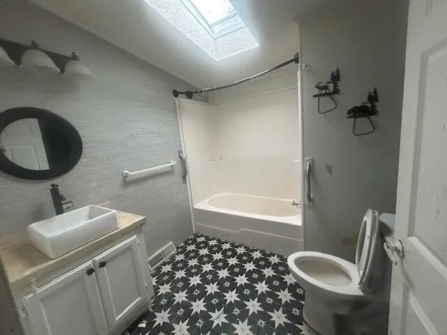 $197,900 | 1660 North Bard Road, Gladwin, MI 48624