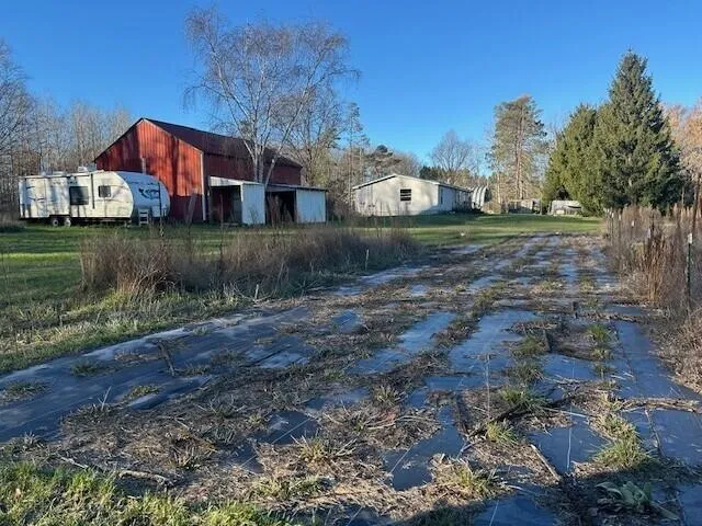 $197,900 | 1660 North Bard Road, Gladwin, MI 48624