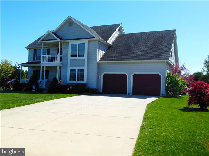33 Clover Ridge Drive Mickleton, NJ 08056 - Photo 7 of 18 Driveway
